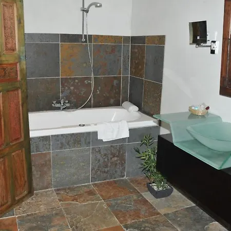 מלון Hotellerie Nouvelle De Villemartin Morigny-Champigny