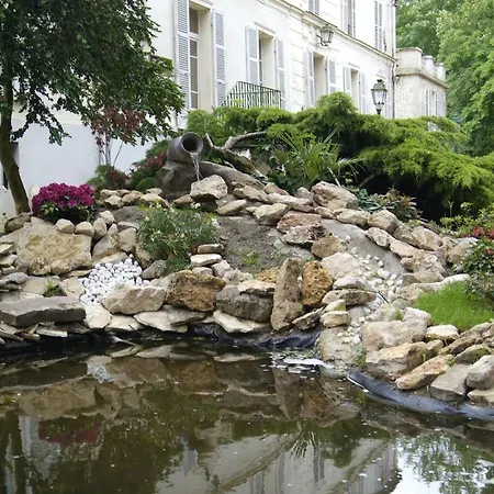מלון Hotellerie Nouvelle De Villemartin 3*